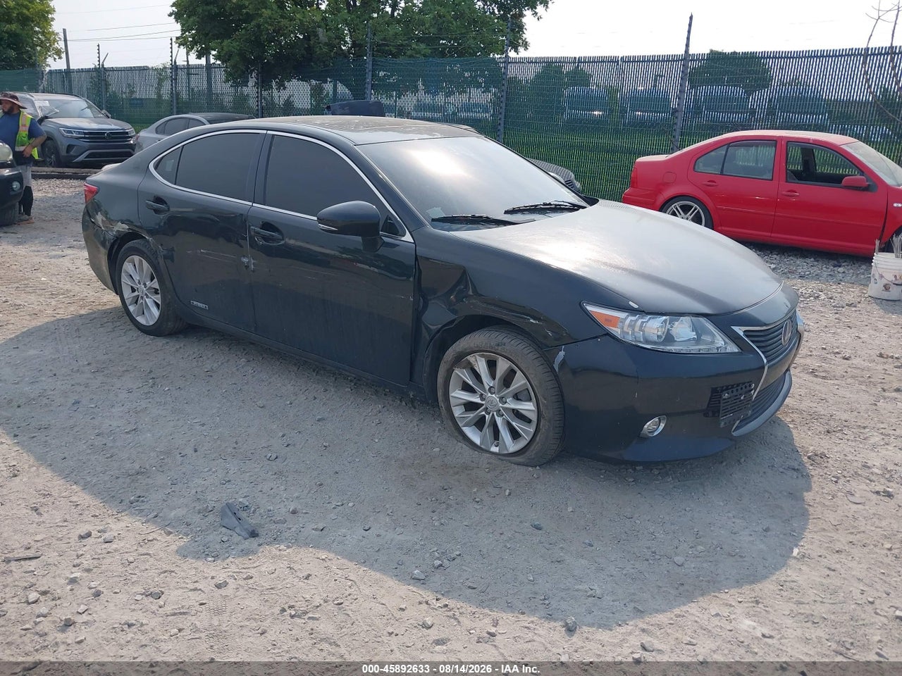 JTHBW1GG2E2****** · 2014 LEXUS ES 300H