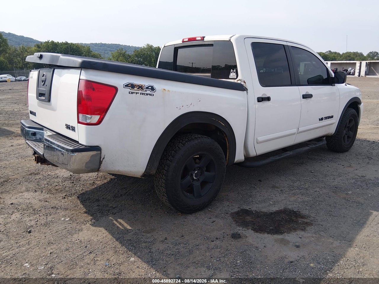 2006 NISSAN TITAN SE · 4/11