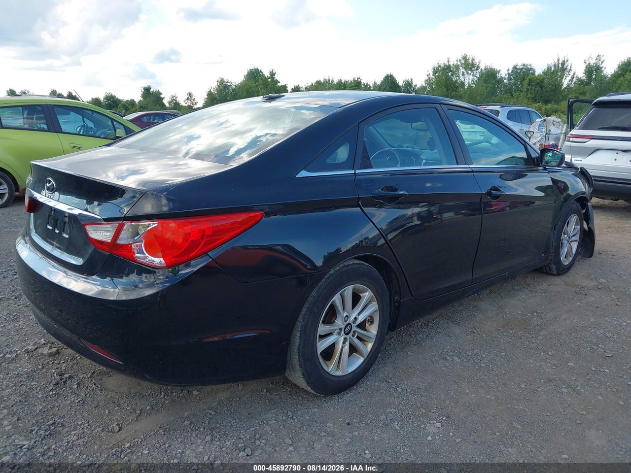 2013 HYUNDAI SONATA GLS · 4/10