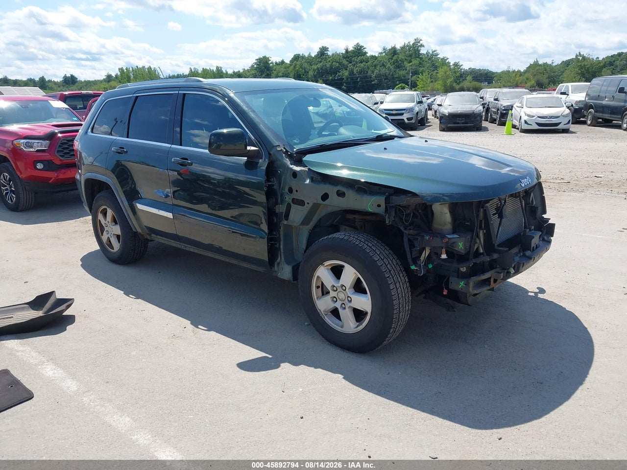 1J4RR4GG2BC****** · 2011 JEEP GRAND CHEROKEE LAREDO