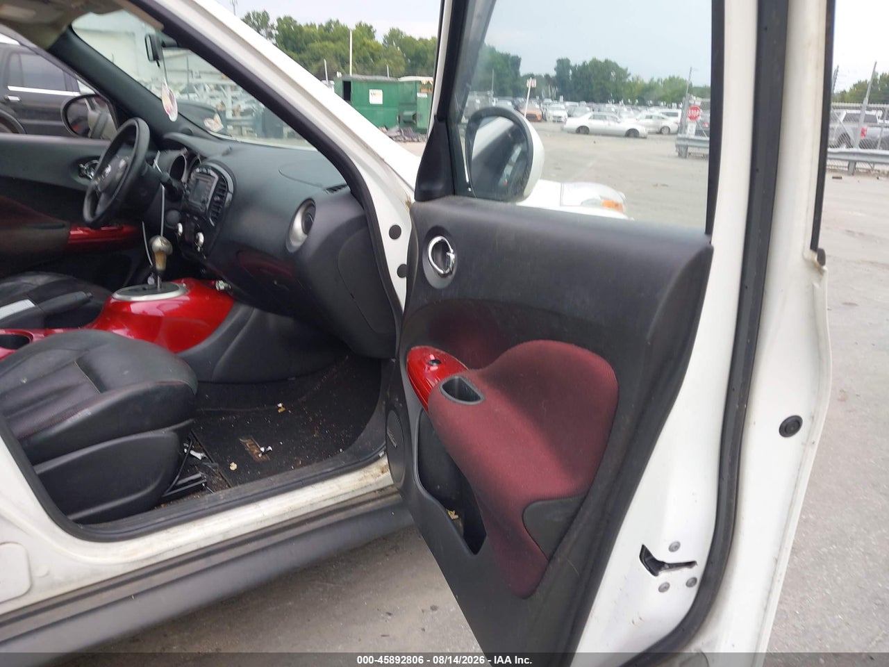 2014 NISSAN JUKE SL · 5/11