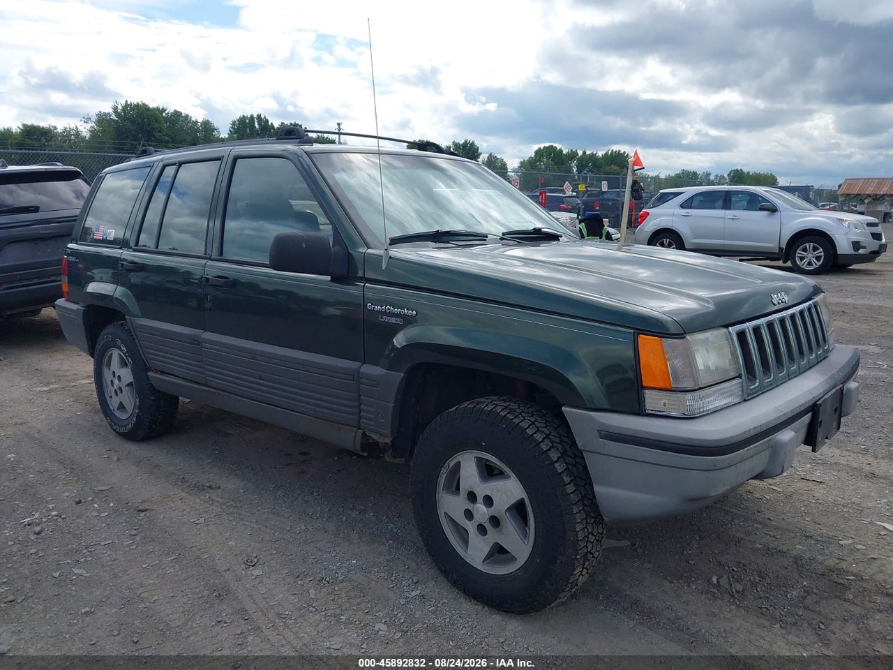 1J4GZ58SXRC****** · 1994 JEEP GRAND CHEROKEE LAREDO