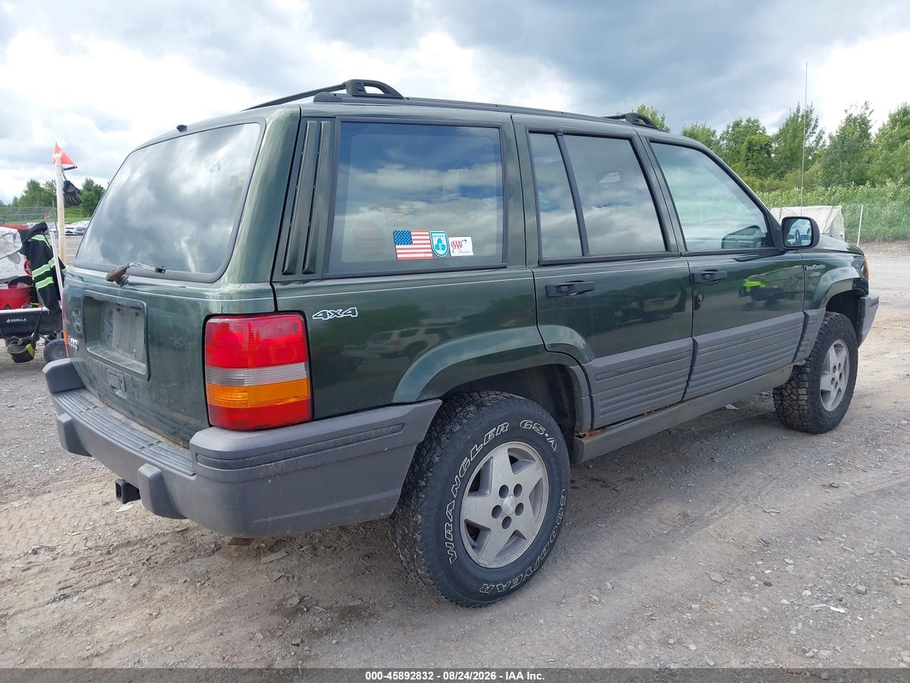 1994 JEEP GRAND CHEROKEE LAREDO · 4/11