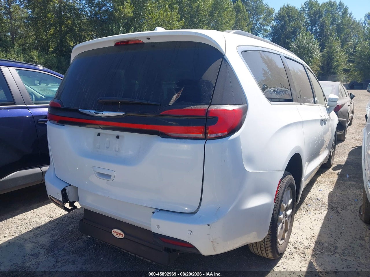 2022 CHRYSLER PACIFICA TOURING L · 4/10