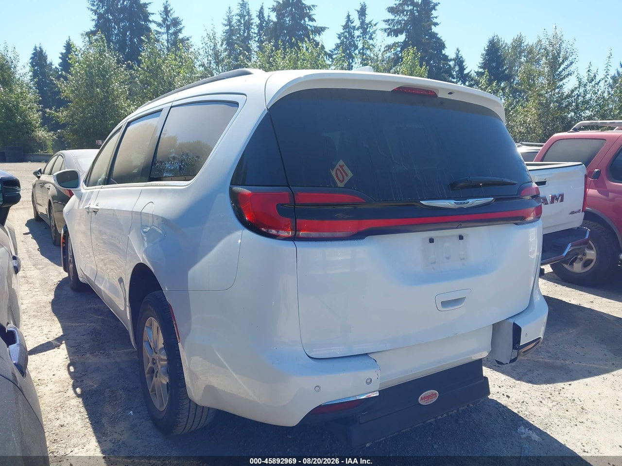 2022 CHRYSLER PACIFICA TOURING L · 3/10