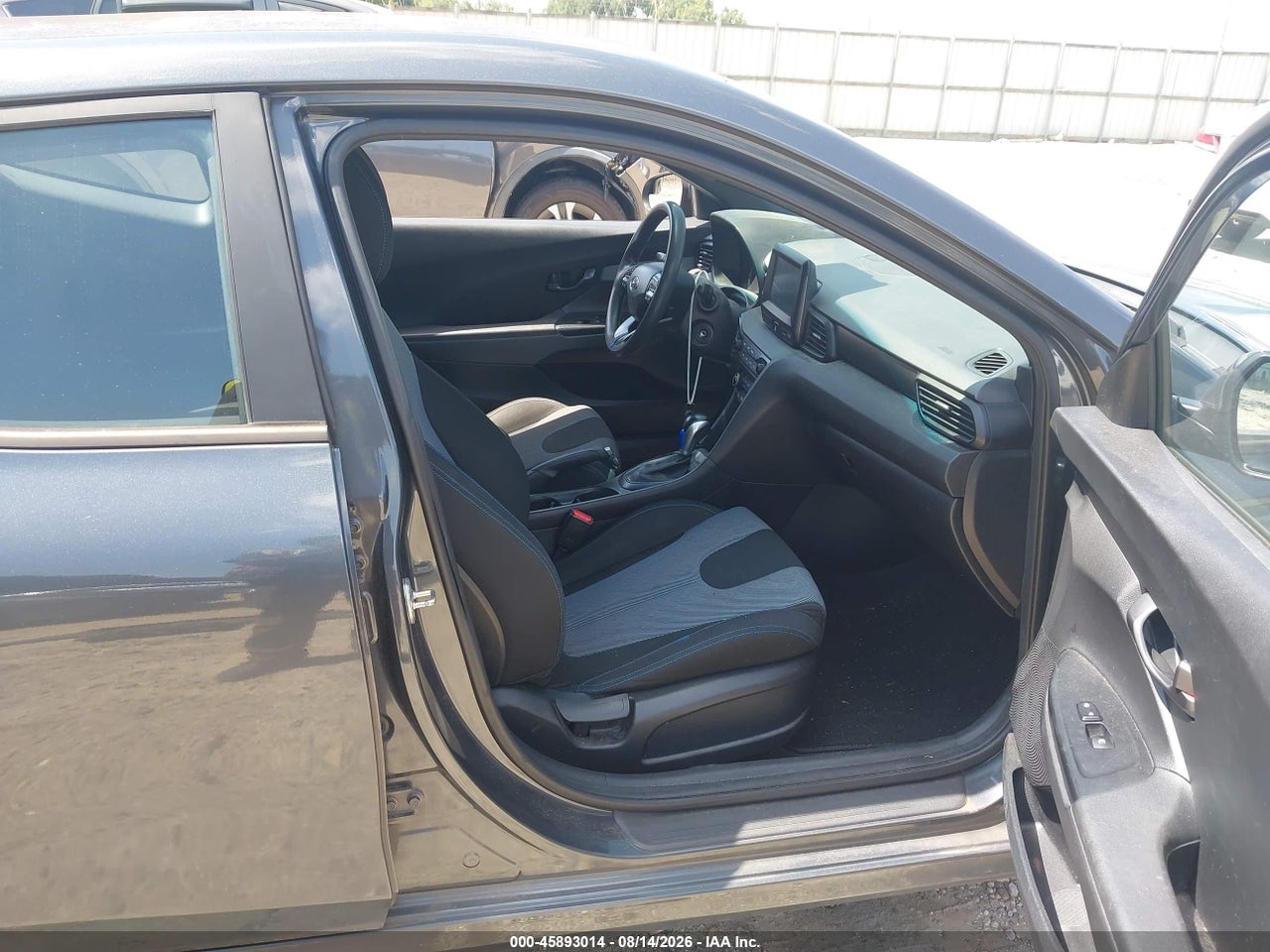 KMHTG6AF5KU****** · 2019 HYUNDAI VELOSTER 2.0 · 5/11