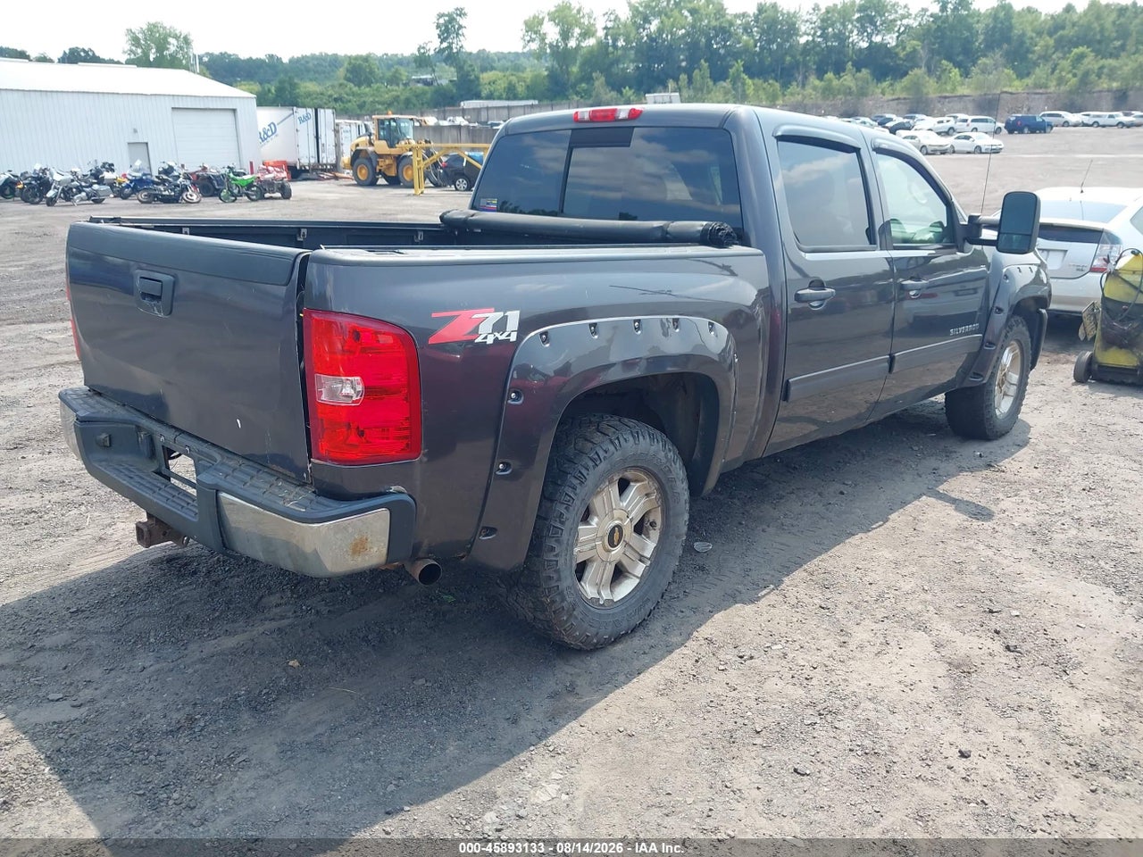 2011 CHEVROLET SILVERADO 1500 LT · 4/11