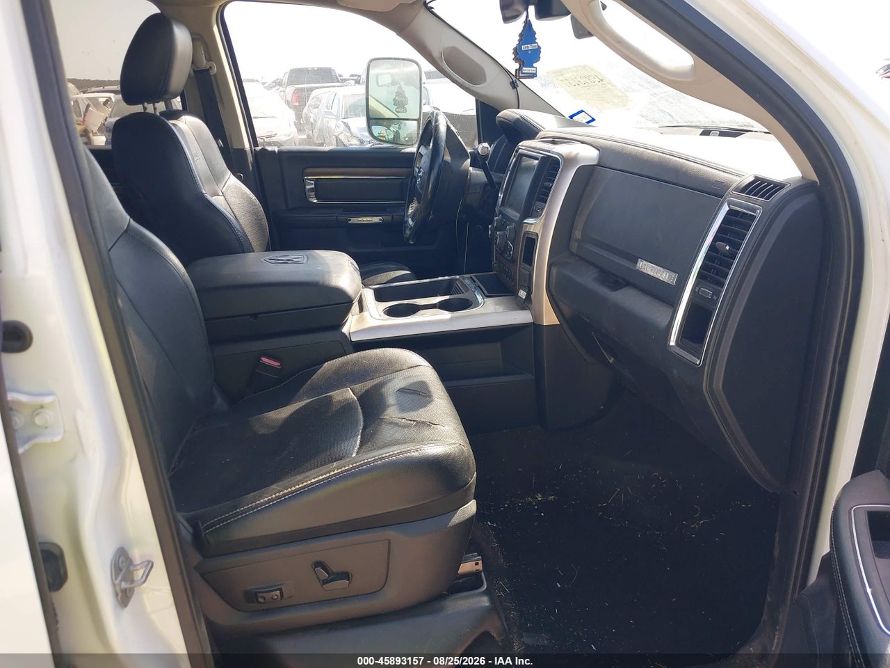 2017 RAM 3500 LARAMIE  4X4 8' BOX · 5/11