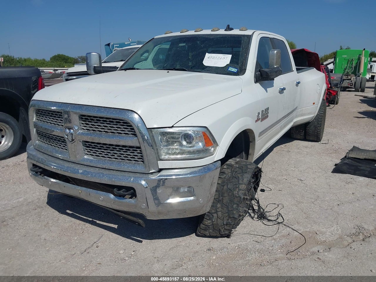 2017 RAM 3500 LARAMIE  4X4 8' BOX · 2/11