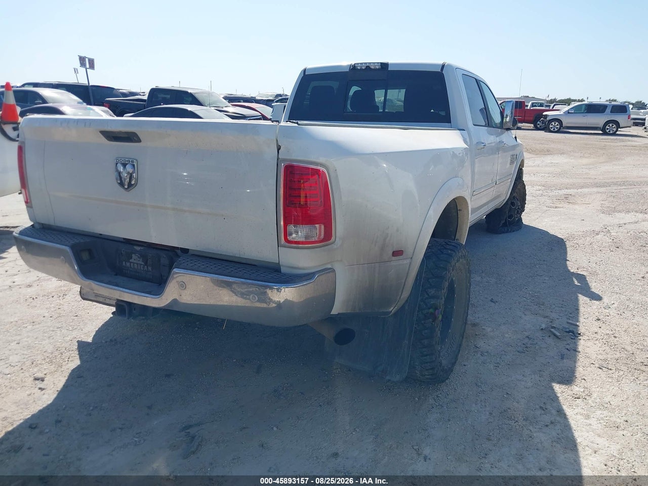 2017 RAM 3500 LARAMIE  4X4 8' BOX · 4/11