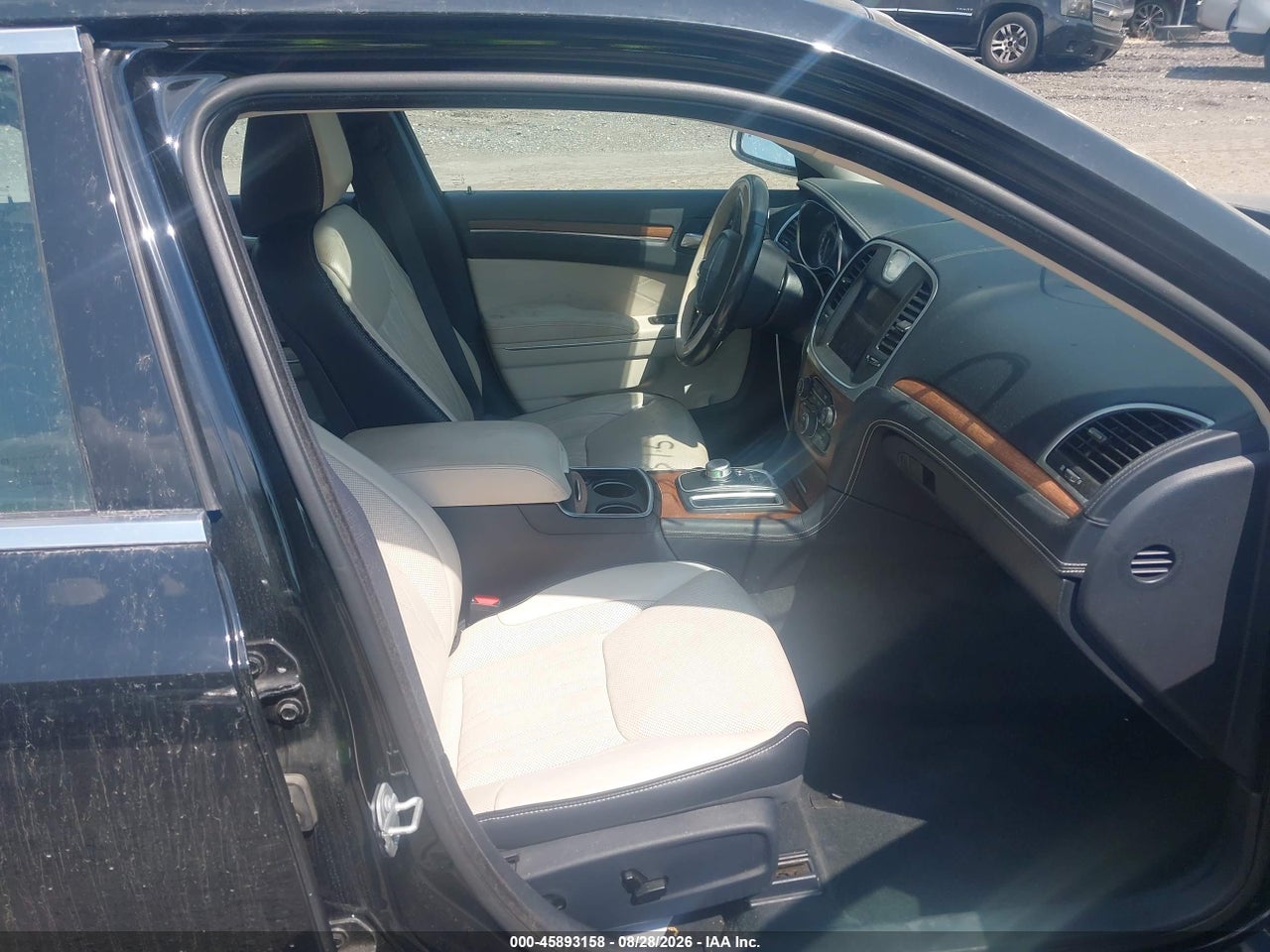 2020 CHRYSLER 300 300C · 5/11