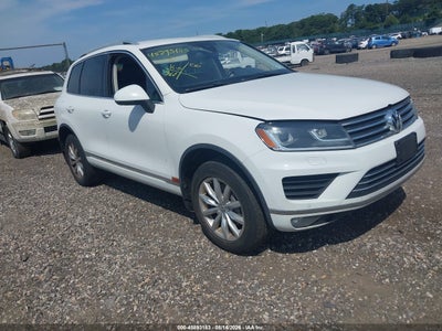 2016 VOLKSWAGEN TOUAREG SPORT W/TECHNOLOGY