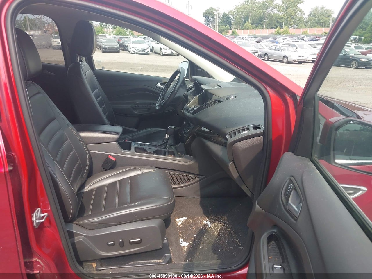1FMCU9J91HU****** · 2017 FORD ESCAPE TITANIUM · 5/11