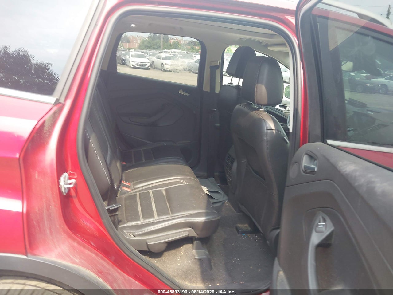 1FMCU9J91HU****** · 2017 FORD ESCAPE TITANIUM · 8/11