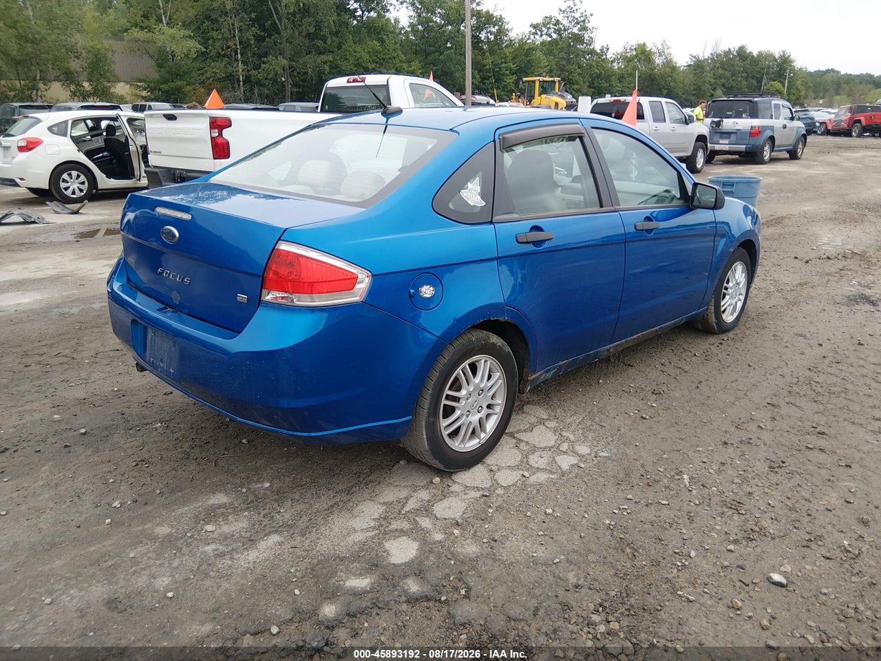 2010 FORD FOCUS SE · 4/11