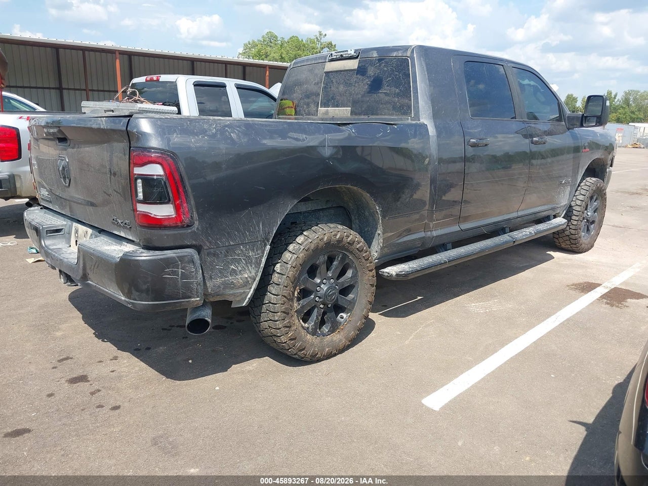 2024 RAM 2500 LARAMIE CREW CAB 4X4 6'4 BOX · 4/10