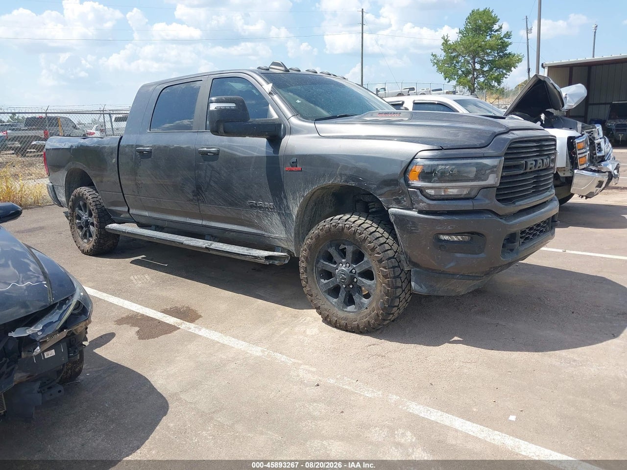 3C6UR5NL3RG****** · 2024 RAM 2500 LARAMIE CREW CAB 4X4 6'4 BOX