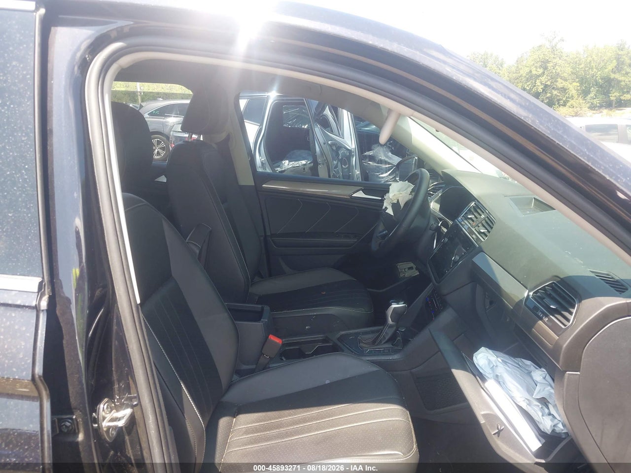 2024 VOLKSWAGEN TIGUAN 2.0T SE/2.0T WOLFSBURG EDITION · 5/11