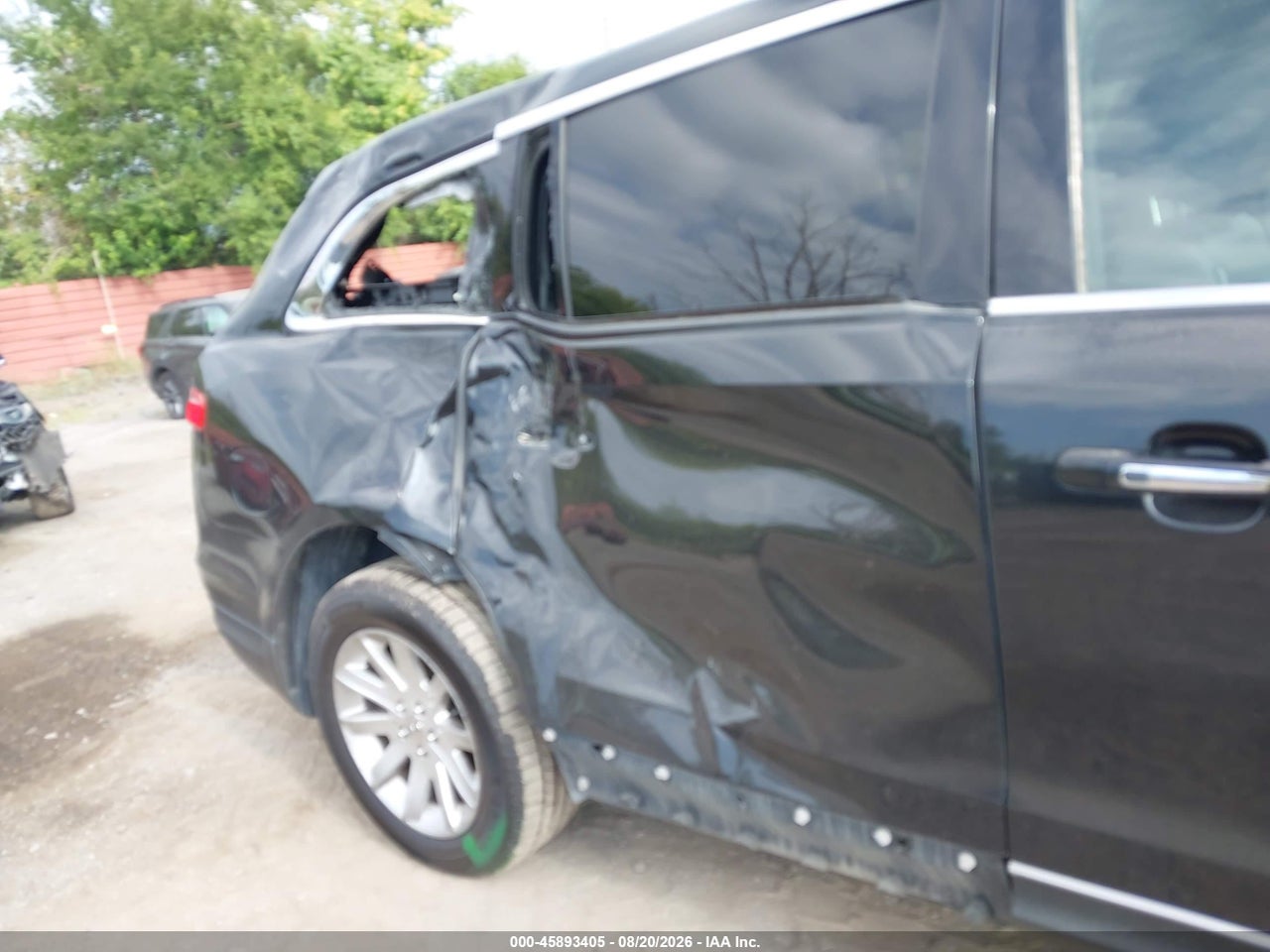 2015 LINCOLN MKT LIVERY · 6/11
