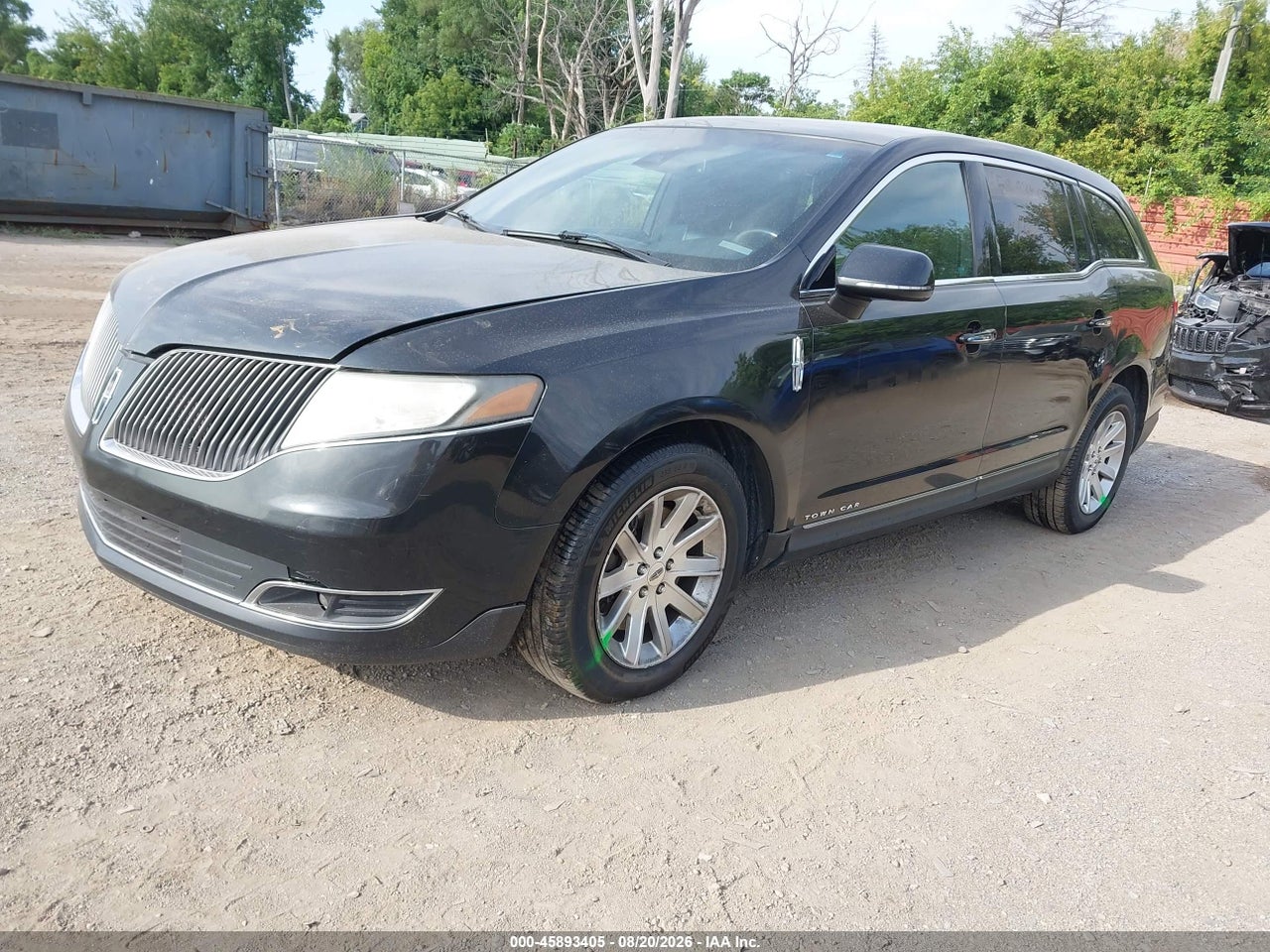 2015 LINCOLN MKT LIVERY · 2/11