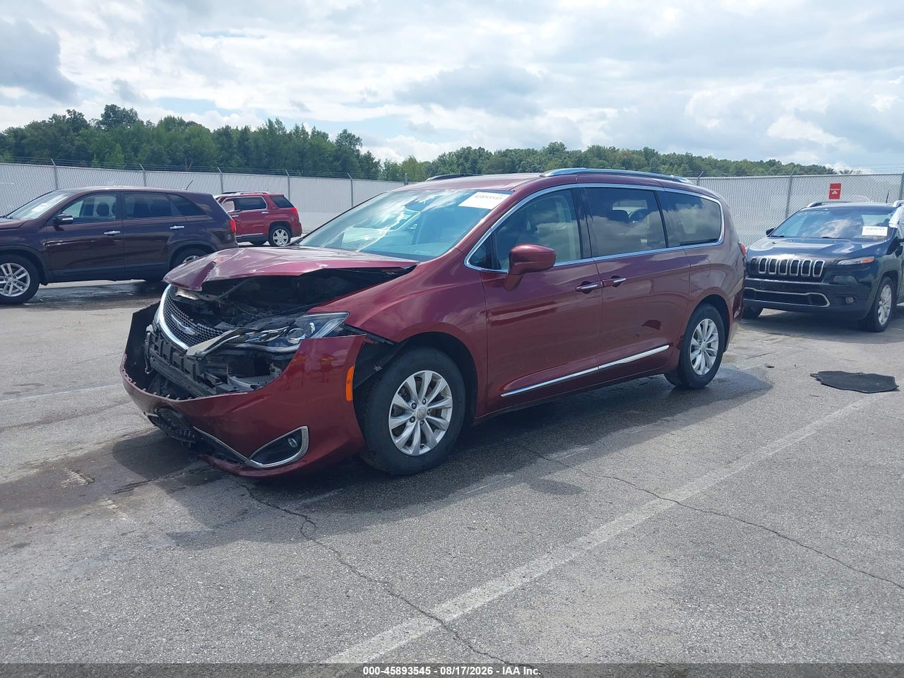 2020 CHRYSLER PACIFICA TOURING L · 2/11