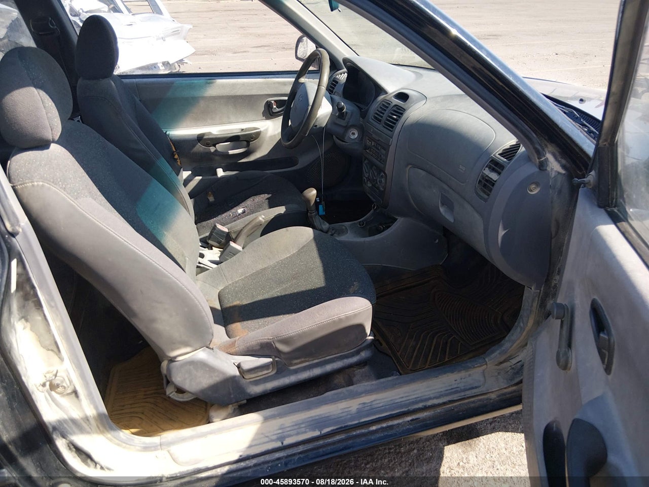 2002 HYUNDAI ACCENT L · 5/11