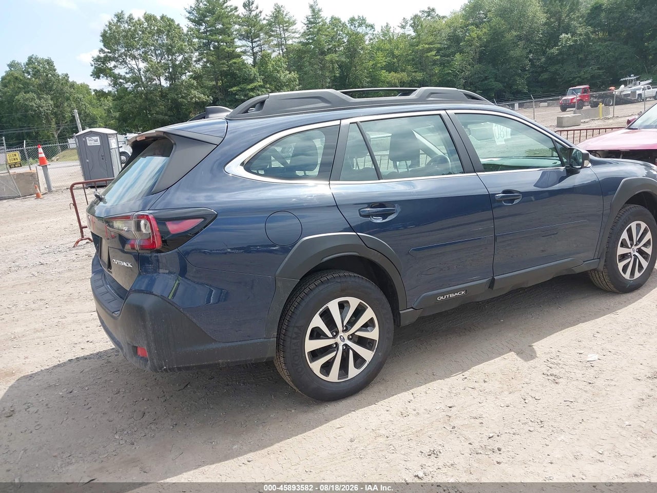 2025 SUBARU OUTBACK   · 4/11