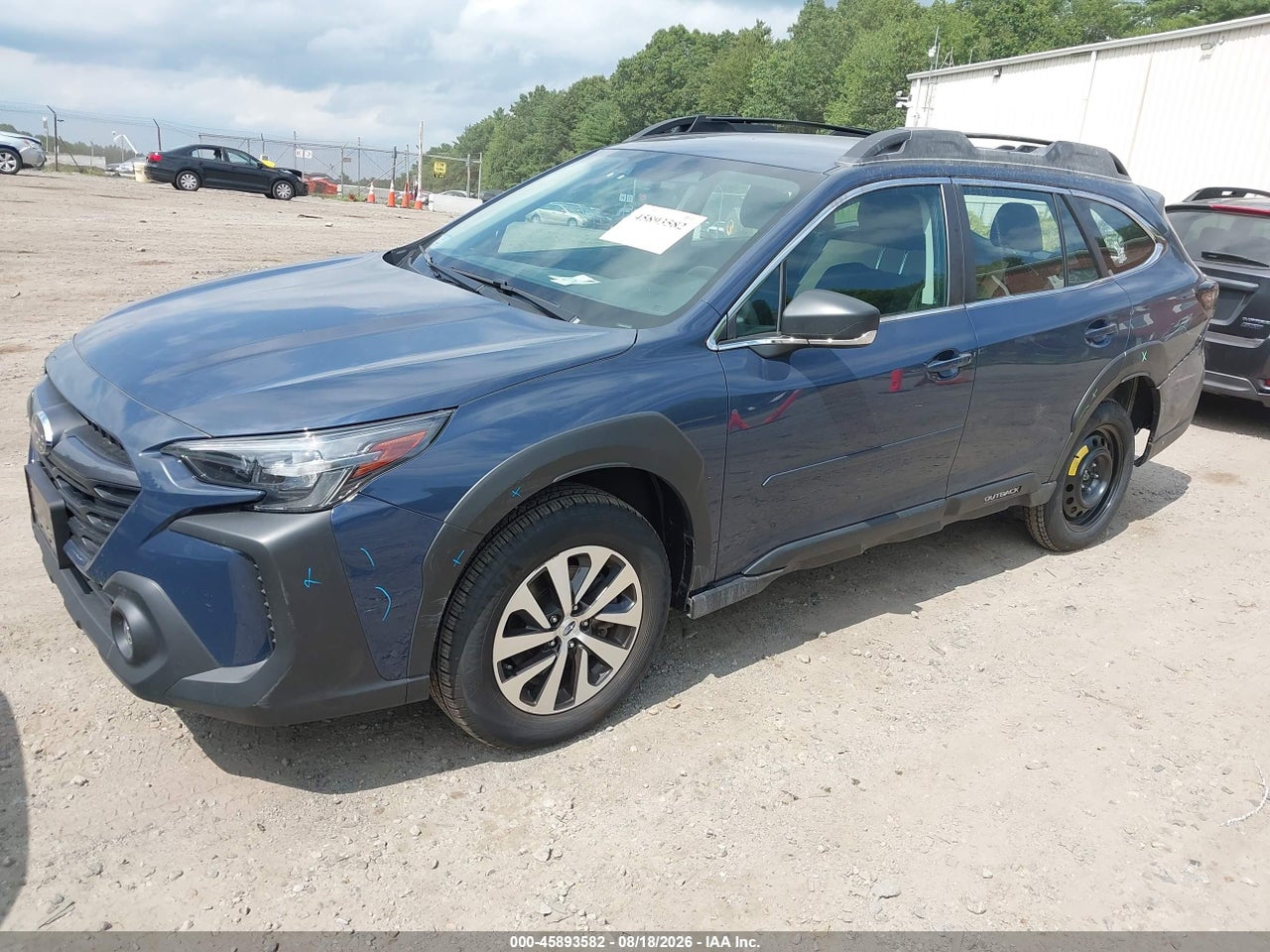 2025 SUBARU OUTBACK   · 2/11