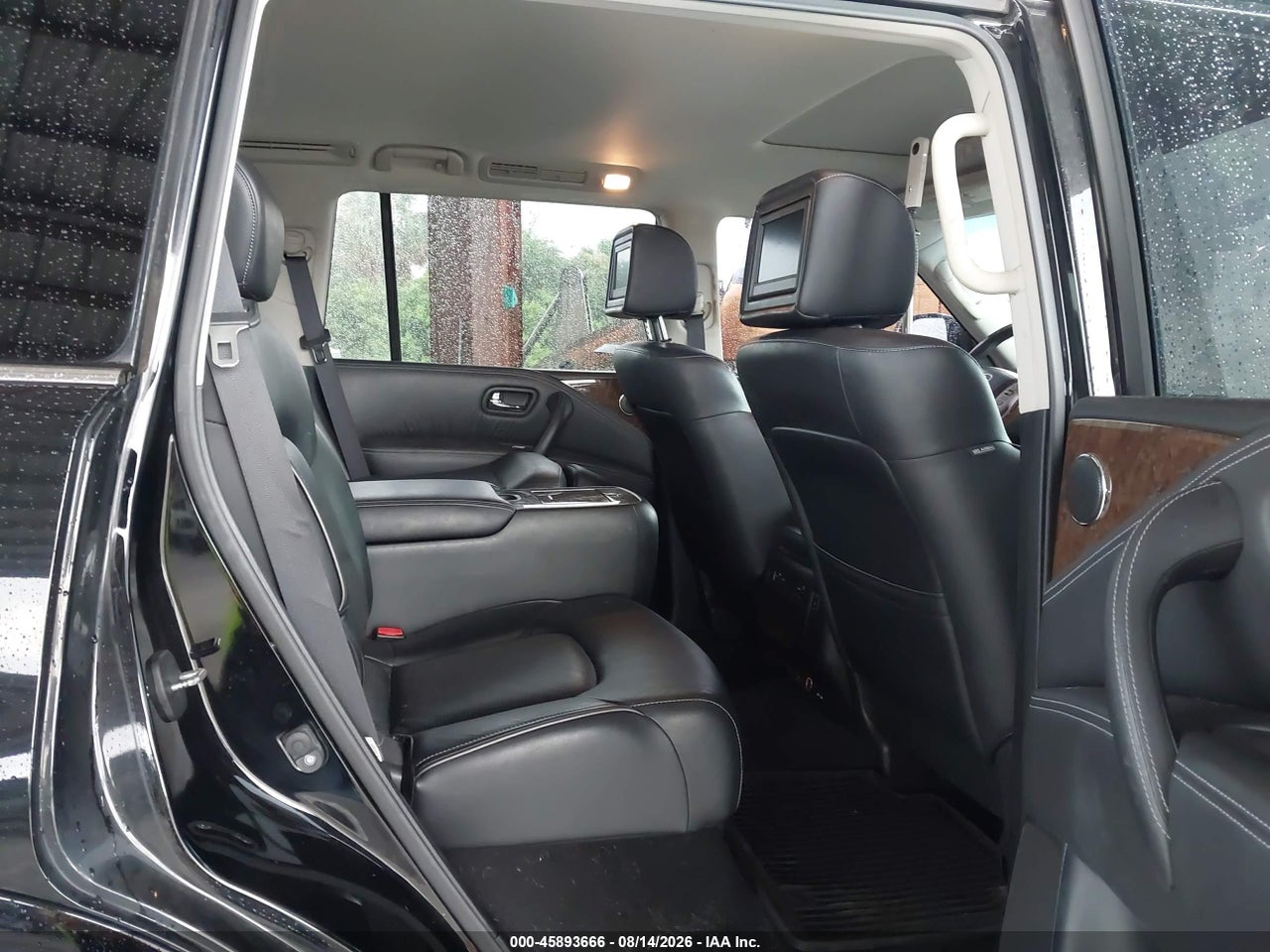 JN8AZ2NE4F9****** · 2015 INFINITI QX80   · 8/11