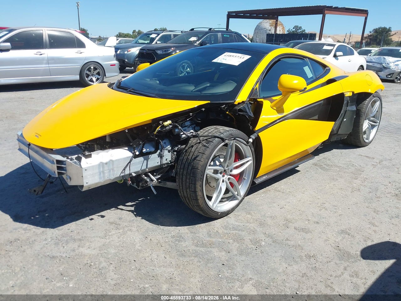 2017 MCLAREN 570GT · 2/11