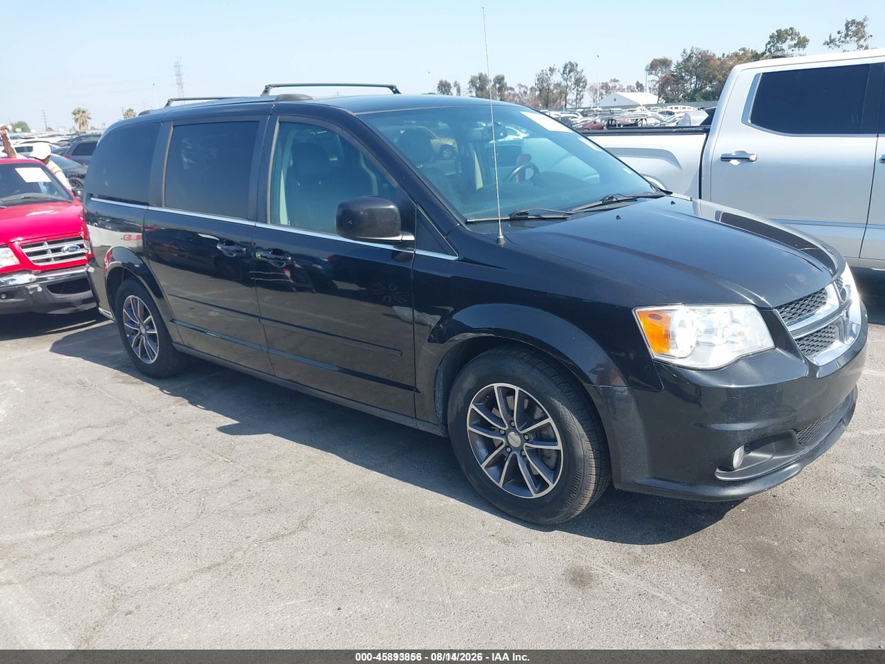 2C4RDGCG3HR****** · 2017 DODGE GRAND CARAVAN SXT