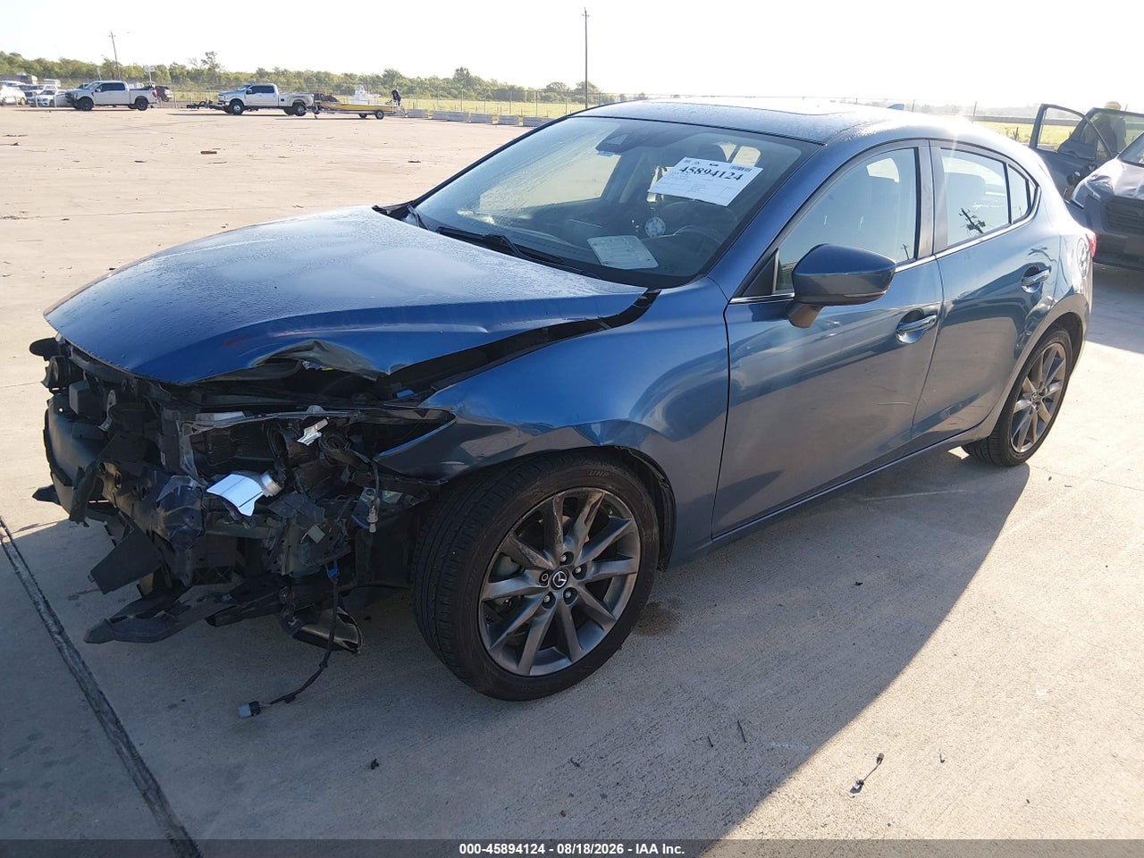 2018 MAZDA MAZDA3 TOURING · 2/11