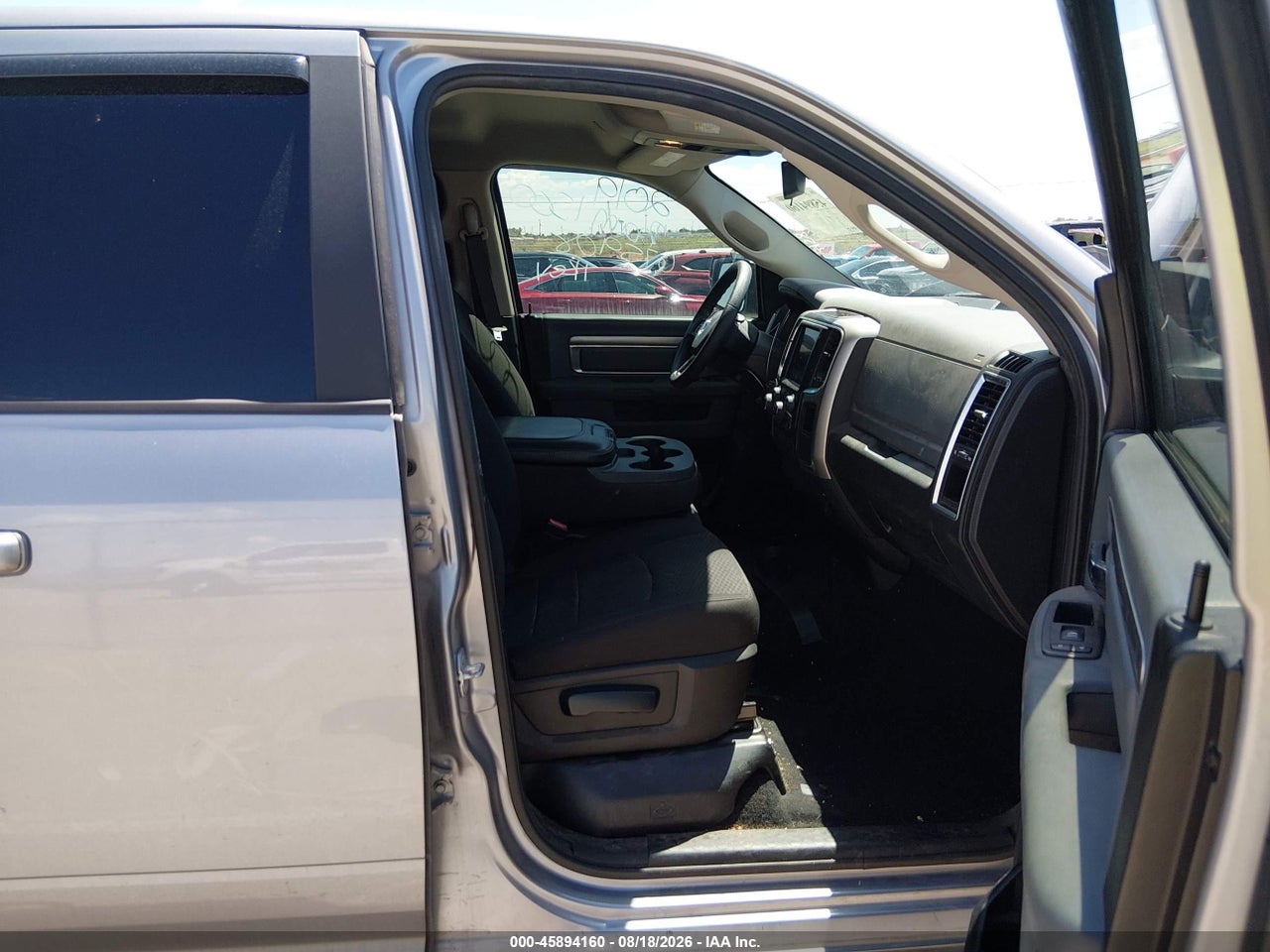 2019 RAM 1500 CLASSIC WARLOCK  4X2 6'4 BOX · 5/11