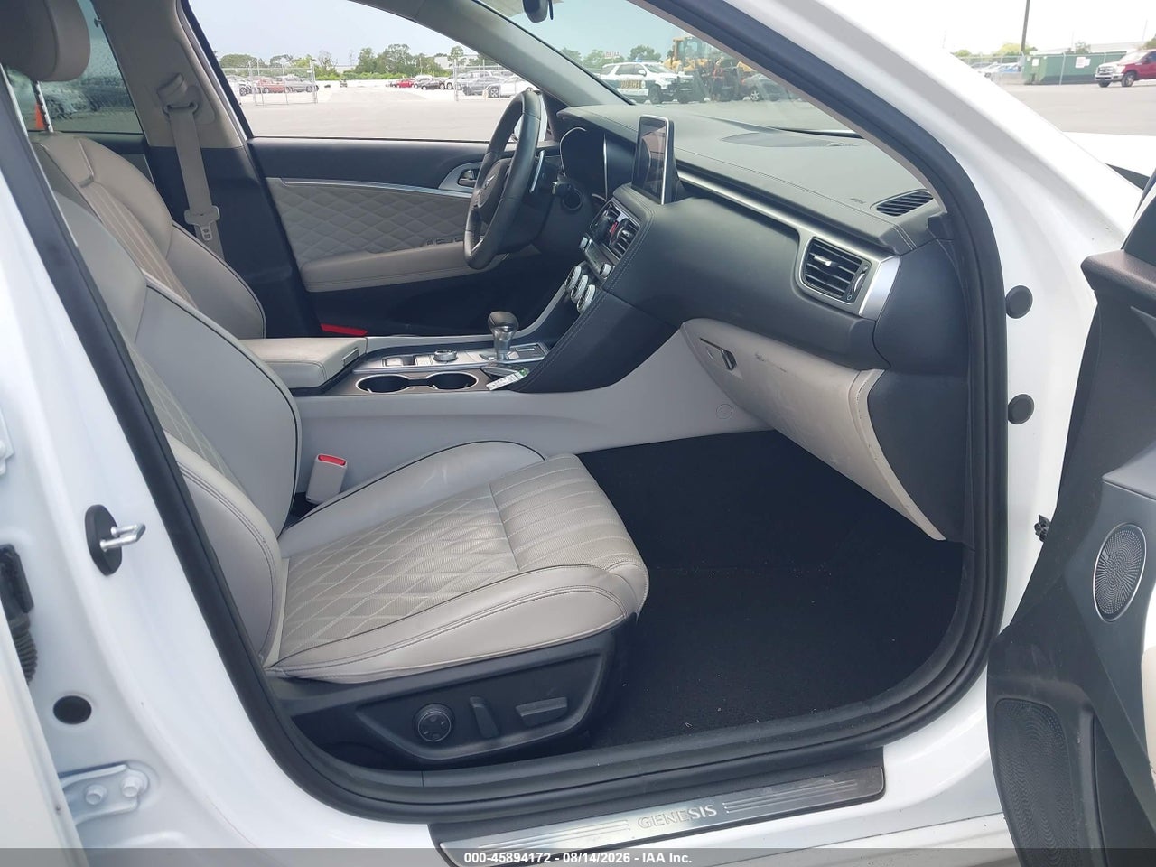 2020 GENESIS G70 2.0T RWD · 5/11