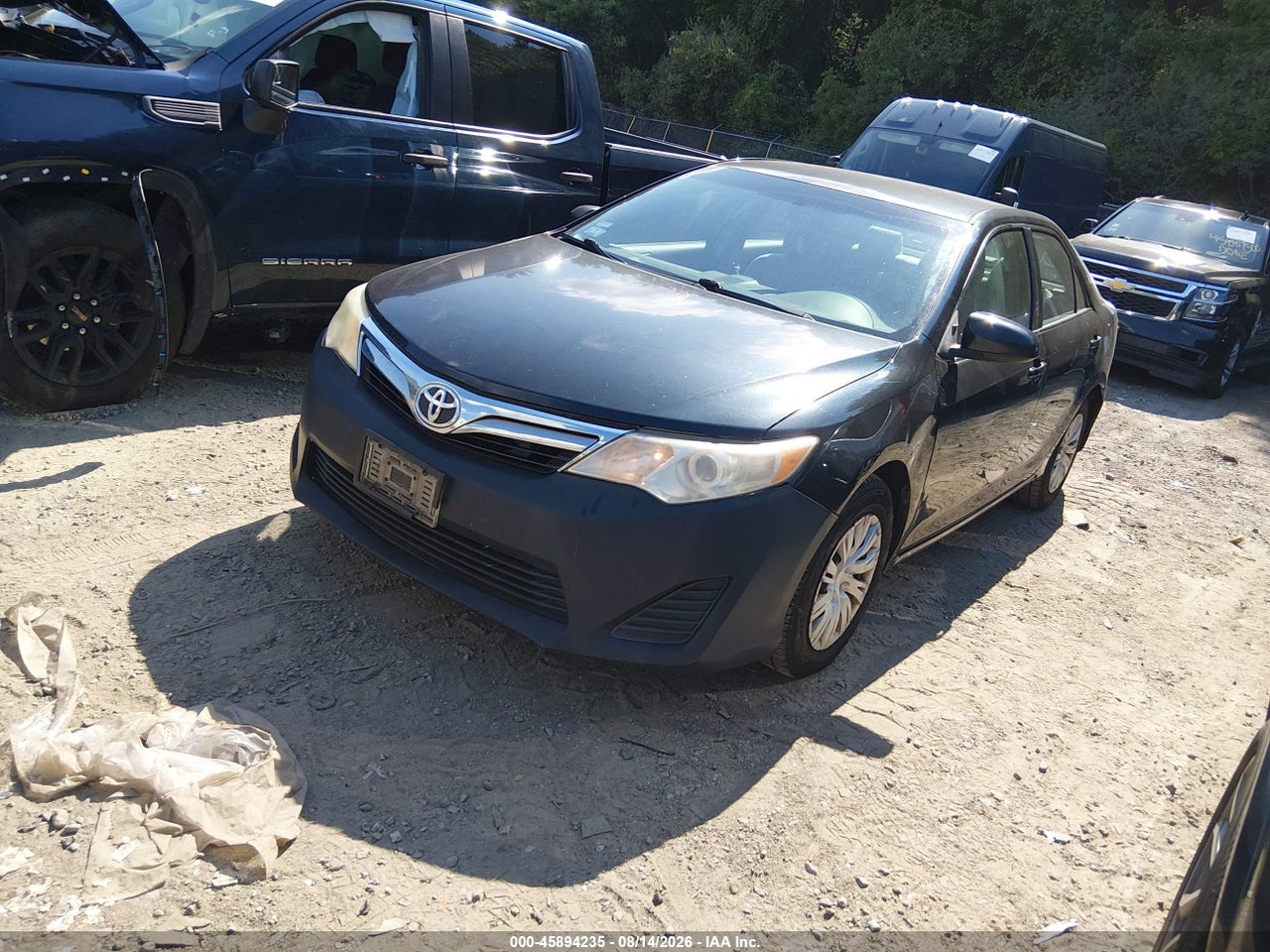 2012 TOYOTA CAMRY LE · 2/11