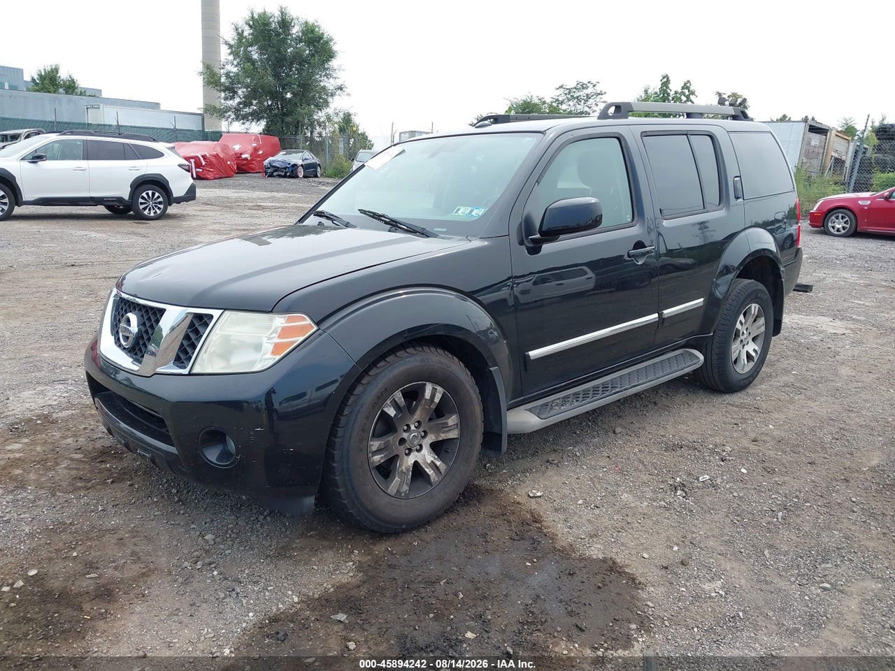 2011 NISSAN PATHFINDER SILVER · 2/11