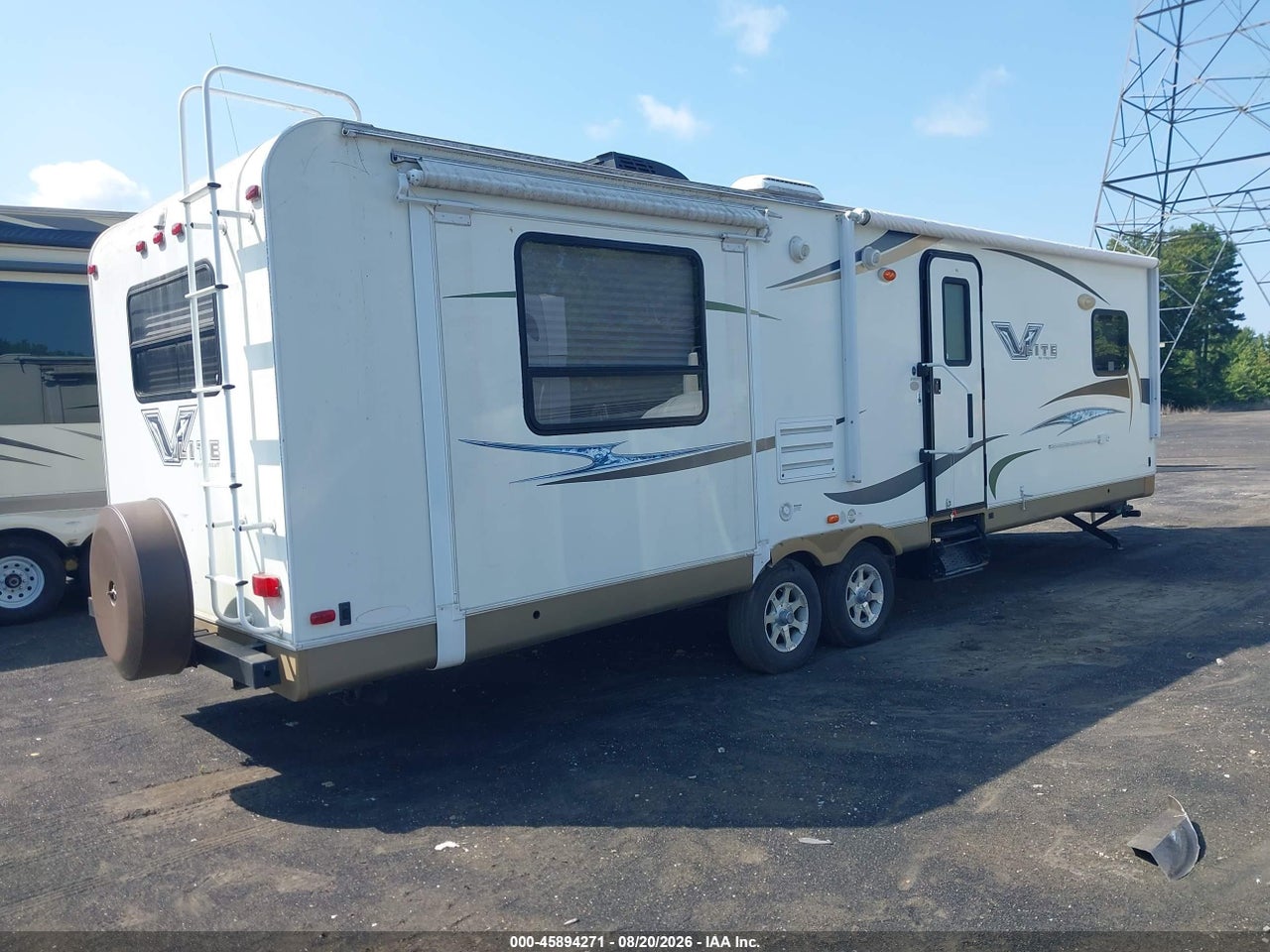 2013 FOREST RIVER FLAGSTAFF LITE WEIGHT TRAILERS · 4/11