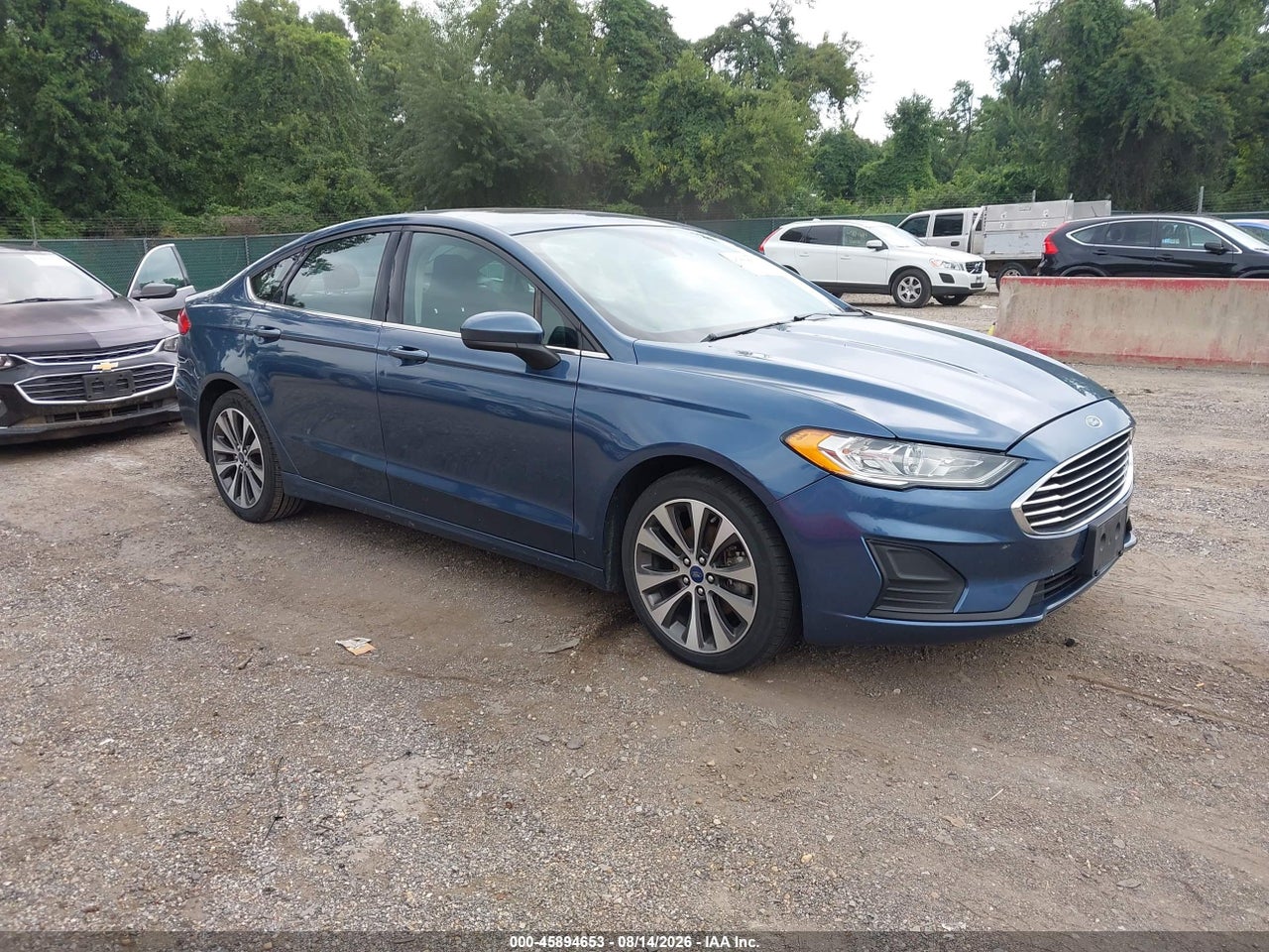 3FA6P0T96KR****** · 2019 FORD FUSION SE