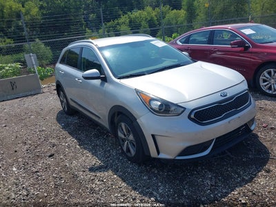 KNDCB3LC0J5****** · 2018 KIA NIRO LX