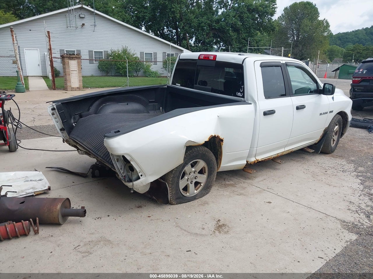 2010 DODGE RAM 1500 SLT · 4/11