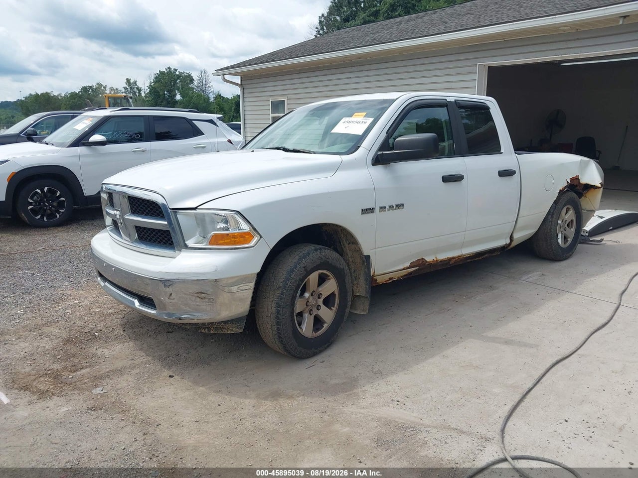 2010 DODGE RAM 1500 SLT · 2/11