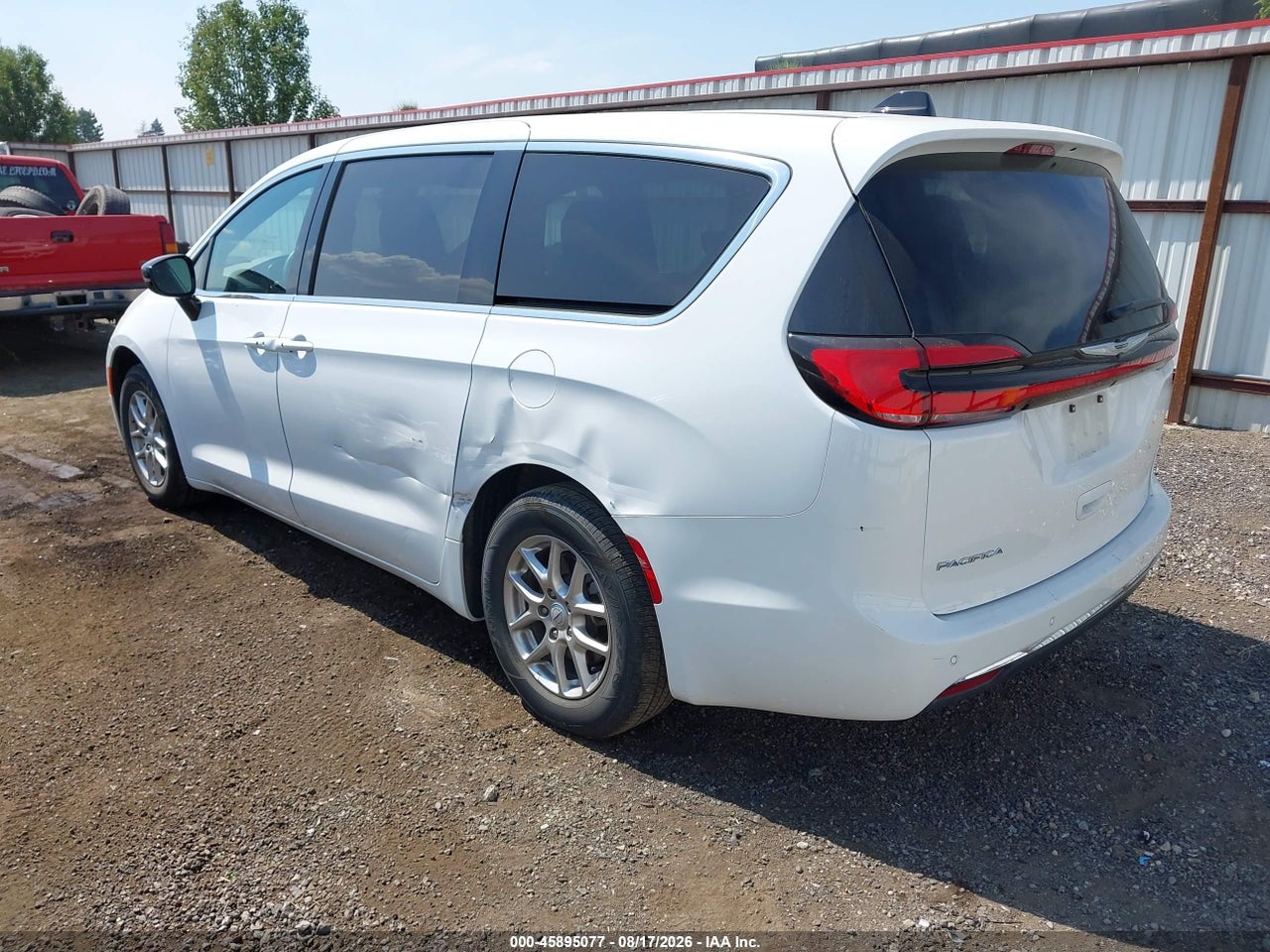 2025 CHRYSLER PACIFICA SELECT · 3/11