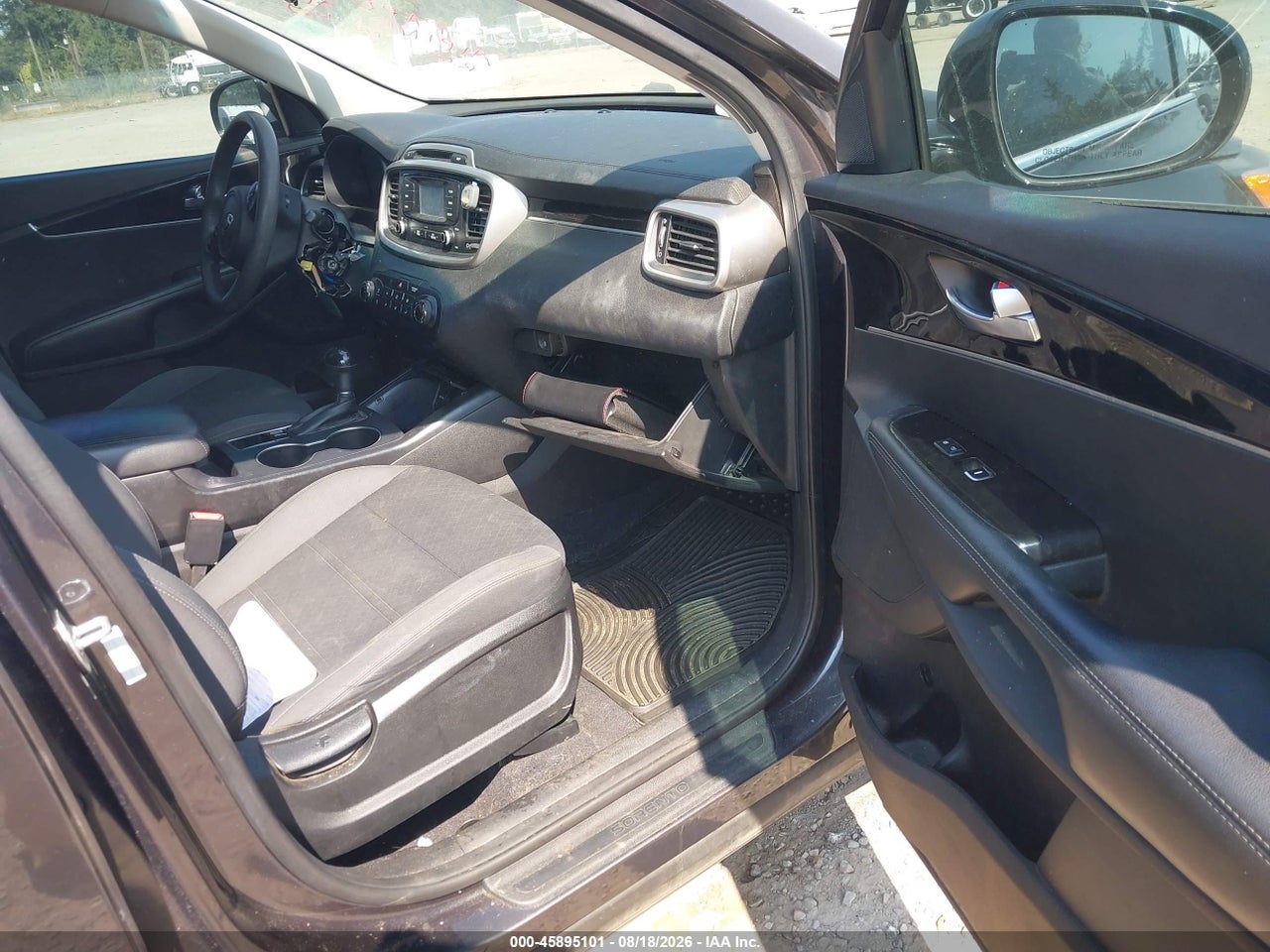 2017 KIA SORENTO 3.3L LX · 5/10