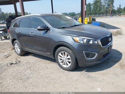 5XYPGDA57HG****** · 2017 KIA SORENTO 3.3L LX