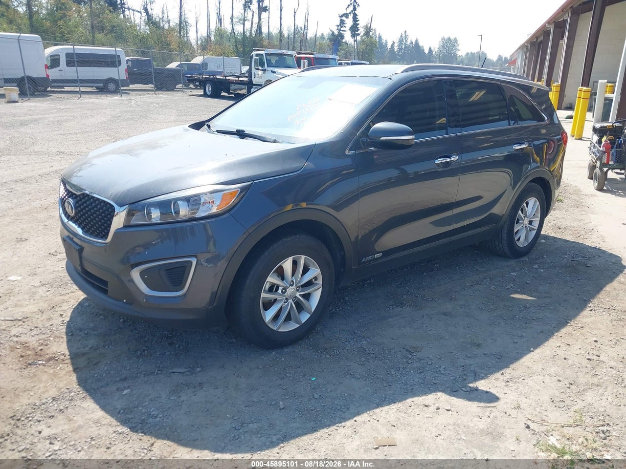 2017 KIA SORENTO 3.3L LX · 2/10