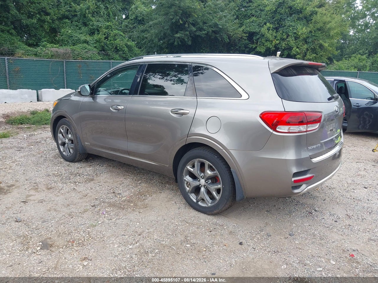 2016 KIA SORENTO 3.3L SX · 3/11