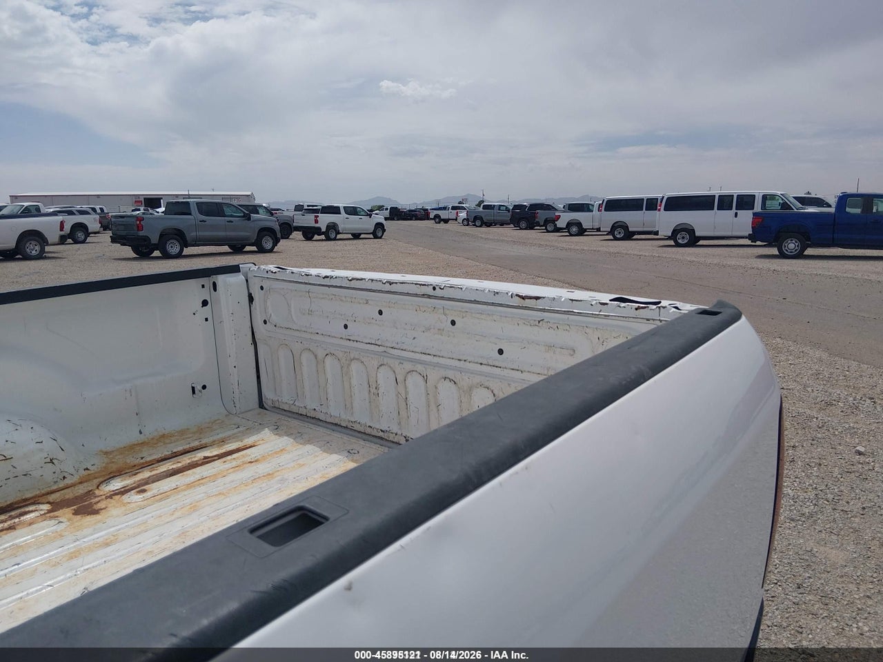 2017 RAM 1500 TRADESMAN  4X2 8' BOX · 6/11