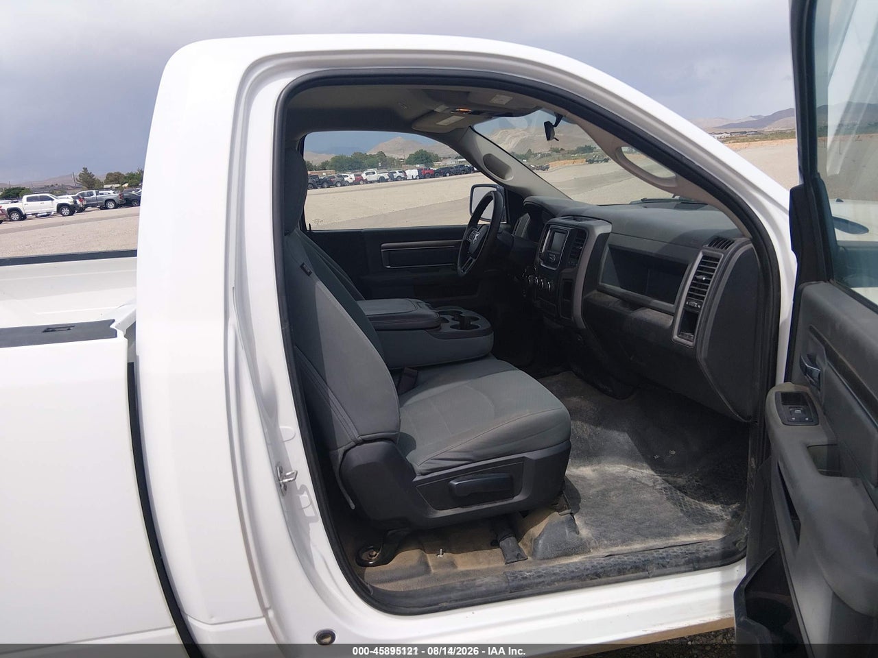 2017 RAM 1500 TRADESMAN  4X2 8' BOX · 5/11
