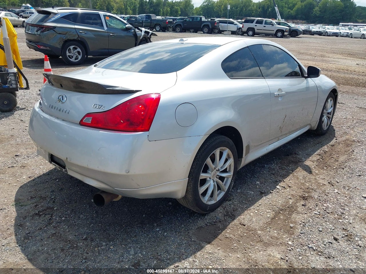 2012 INFINITI G37X · 4/11