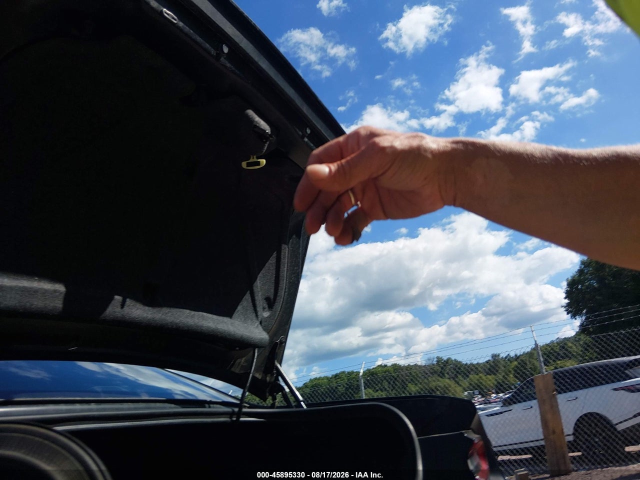 2019 DODGE CHALLENGER SXT · 6/11